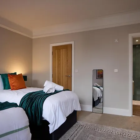 Perfect For Groups, Contractors And Corporate Workers Holiday home Leeds (West Yorkshire)