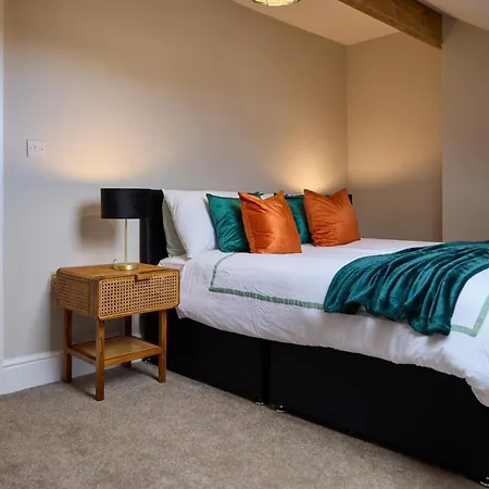 Holiday home Perfect For Groups, Contractors And Corporate Workers *