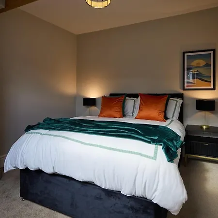 Perfect For Groups, Contractors And Corporate Workers Leeds (West Yorkshire)