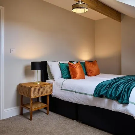 Holiday home Perfect For Groups, Contractors And Corporate Workers *